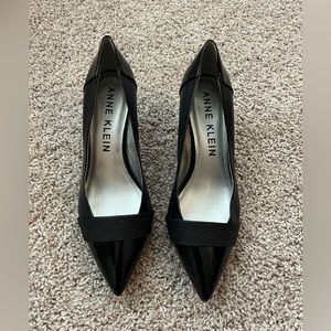 Anne Klein black short heels